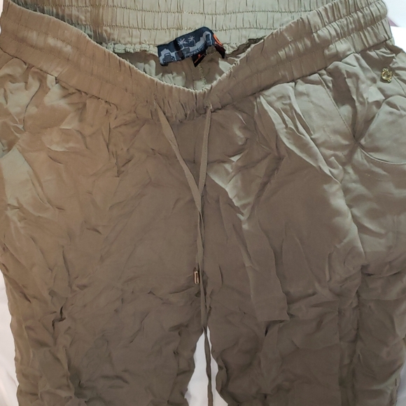 Guess pants - Picture 2 of 3